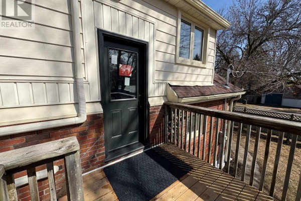 Upper - 20 Bayview Drive, Barrie, ON, photo 3