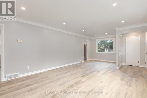 Dining room - Upper - 201 High Street, Whitby, ON L1N5H5 Photo 5