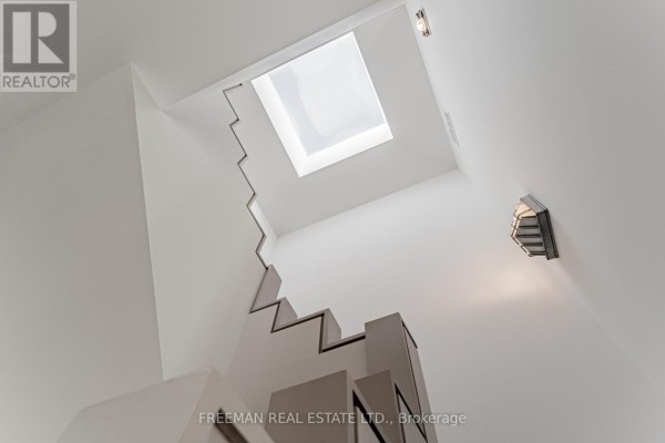 Living room - Upper - 21 Howland Avenue, Toronto, ON M5R3B2 Photo 5