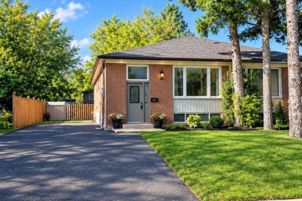 Residential for rent at Upper - 210 Dovedale Drive, Whitby, ON - MLS® GEXqfQ