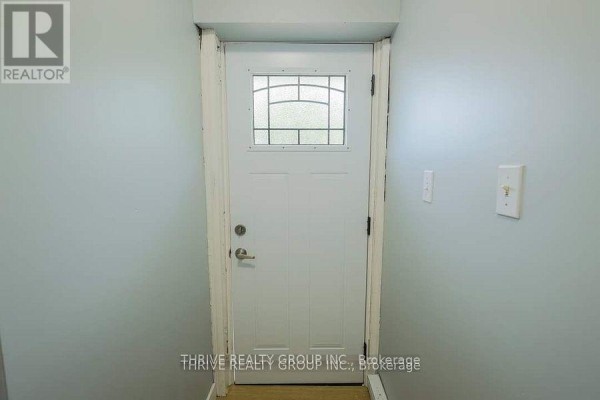 Upper - 211 Clarence Street, London East, ON N6B2J9 Photo 3