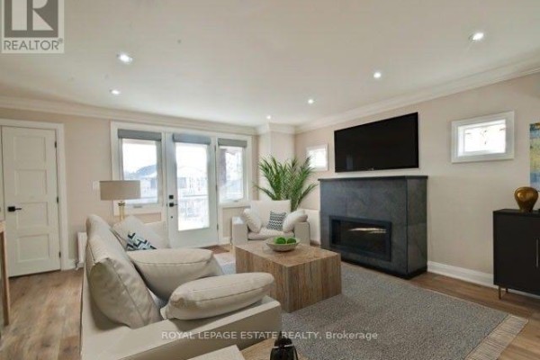 Upper - 22 Wineva Avenue, Toronto