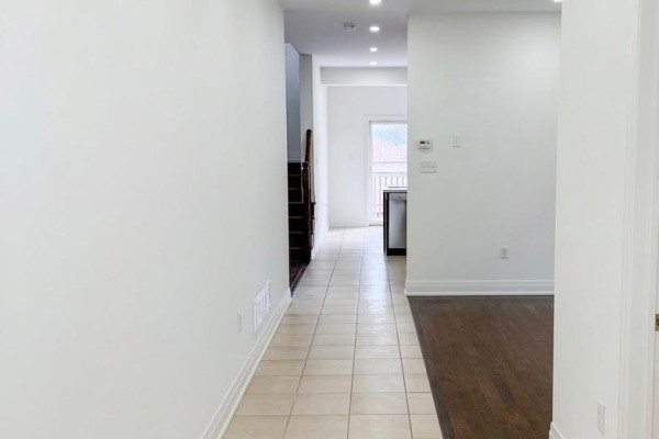 Bedroom - Upper - 2271 Whitewood Crescent, Innisfil, ON L9S2B1 Photo 3