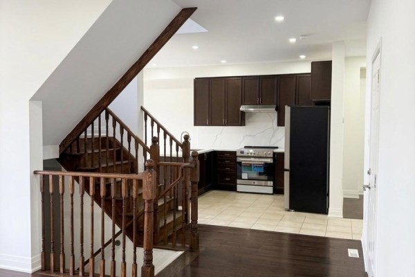 Bedroom - Upper - 2271 Whitewood Crescent, Innisfil, ON L9S2B1 Photo 5