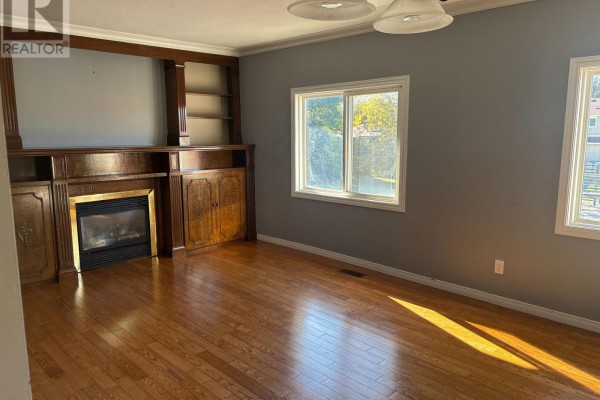 Upper - 232 Barton Street, Hamilton, ON L8E9X9 Photo 4