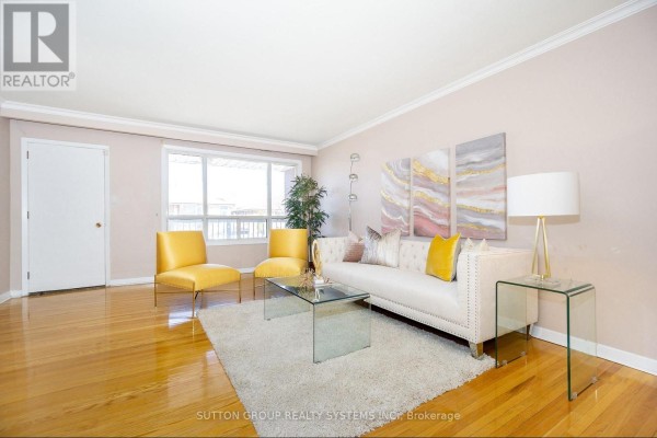 Dining room - Upper - 233 Hullmar Drive, Toronto, ON M3N2G2 Photo 2
