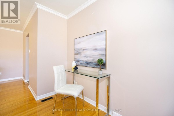 Primary Bedroom - Upper - 233 Hullmar Drive, Toronto, ON M3N2G2 Photo 5