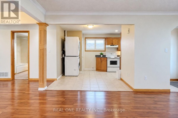 Bedroom - Upper - 25 Terrace Drive, Hamilton, ON L9A2Y5 Photo 5