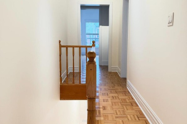 Bedroom 2 - Upper - 260 Ossington Avenue, Toronto, ON M6J3A2 Photo 4