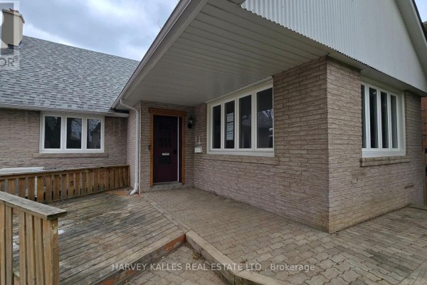 Kitchen - Upper - 279 Cornelius Parkway, Toronto, ON M3K1T6 Photo 3