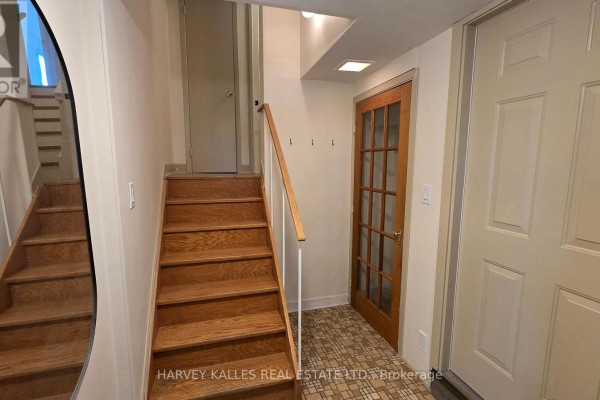 Primary Bedroom - Upper - 279 Cornelius Parkway, Toronto, ON M3K1T6 Photo 4