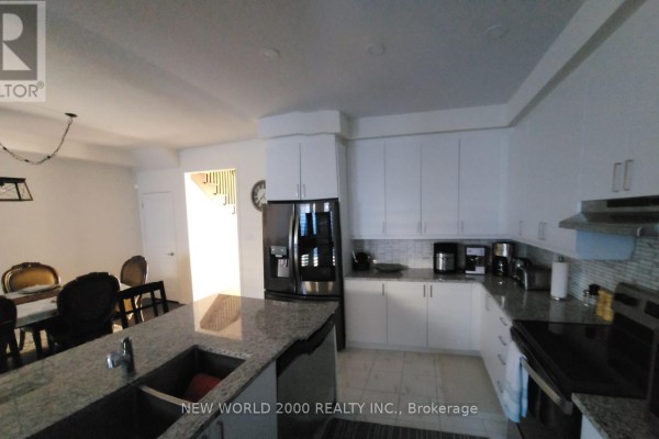 Family room - Upper - 29 Hornchurch Street, Whitby, ON L1P0J3 Photo 4