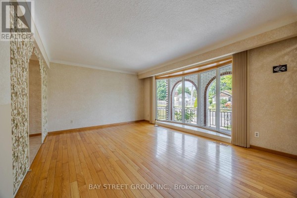 Upper - 29 West Street N, Thorold, ON L2V2S1 Photo 3