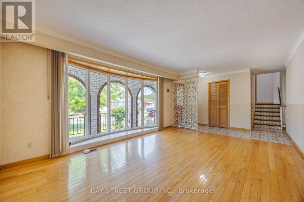 Upper - 29 West Street N, Thorold, ON L2V2S1 Photo 4