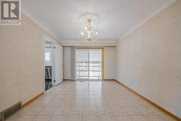 Upper - 29 West Street N, Thorold, ON L2V2S1 Photo 5