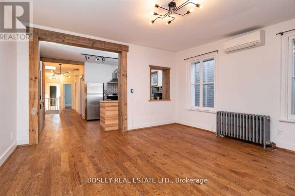 Primary Bedroom - Upper - 2994 Dundas Street W, Toronto, ON M6P1Z3 Photo 3
