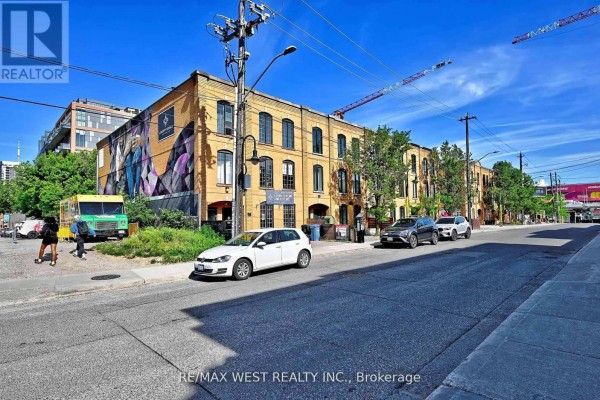 Upper - 31 Atlantic Avenue, Toronto, ON M6K3E7 Photo 5