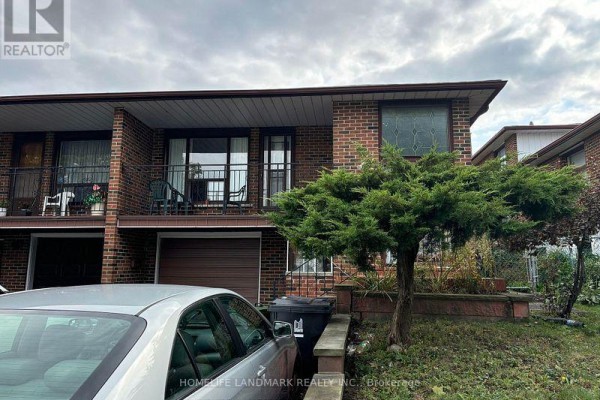 Upper - 31 Pawnee Avenue, Toronto