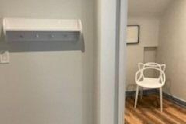 Upper - 311 Sheppard Avenue E, Toronto, ON M2N3B3 Photo 3