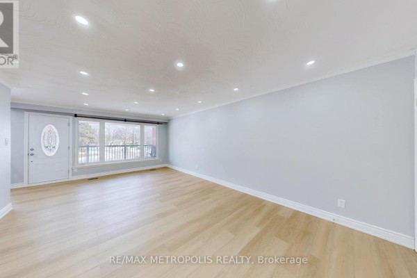 Upper - 3254 Fieldgate Drive, Mississauga, ON L4X2H7 Photo 5