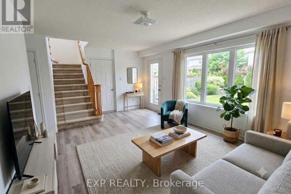 Upper - 384 Flagstone Way, Newmarket, ON L3X2R3 Photo 4
