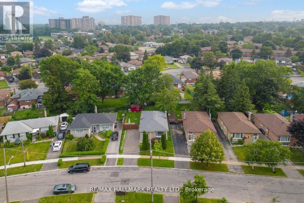 Upper - 39 Stansbury Crescent, Toronto, ON M1K4R7 Photo 2