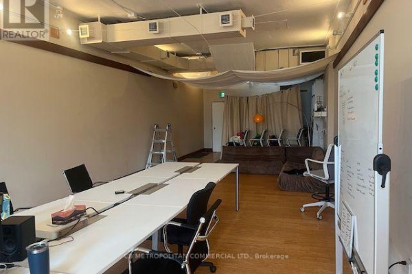 Upper - 393 Queen Street W, Toronto, ON M5V2A5 Photo 5