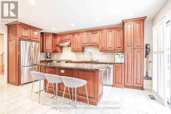 Primary Bedroom - Upper - 3968 Foxwood Avenue, Mississauga, ON L5N7V4 Photo 5