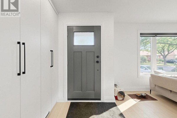 Upper - 41 Bainbridge Avenue, Toronto, ON, photo 3