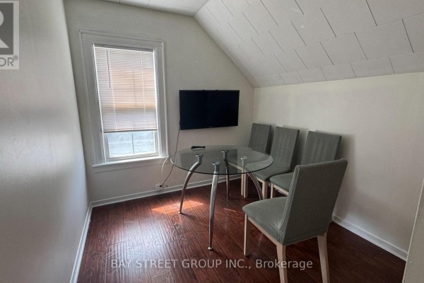 Upper - 4138 Drummond Road, Niagara Falls, ON L2E6B9 Photo 4