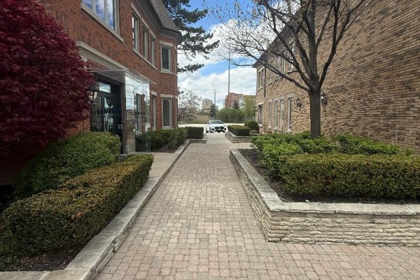 Upper - 4304 Village Centre Court, Mississauga, ON L4Z1S2 Photo 3