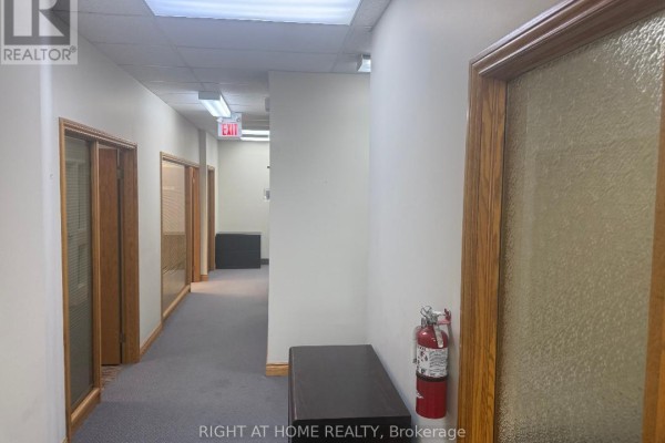 Upper - 4304 Village Centre Court, Mississauga, ON L4Z1S2 Photo 5