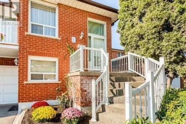 Upper - 4308 Curia Crescent, Mississauga, ON L4Z2X4 Photo 2