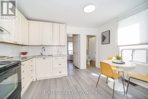 Upper - 47 Greendale Avenue, Toronto, ON M6N4P4 Photo 5