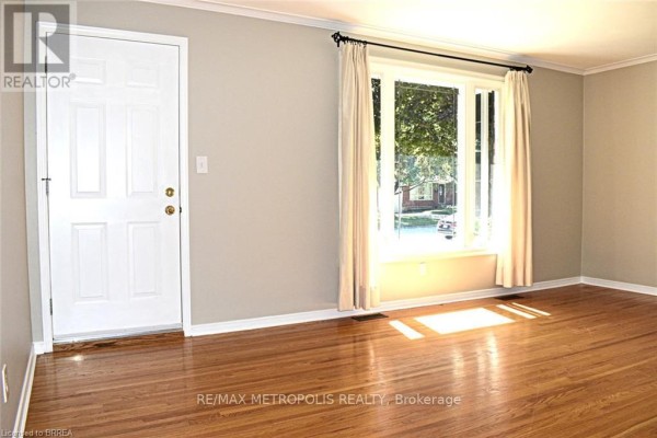 Upper - 5 Mccammon Street, Brant, ON N3L1V8 Photo 3