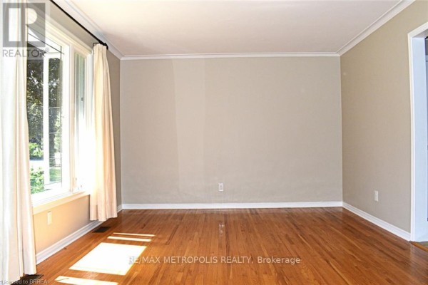 Upper - 5 Mccammon Street, Brant, ON N3L1V8 Photo 4