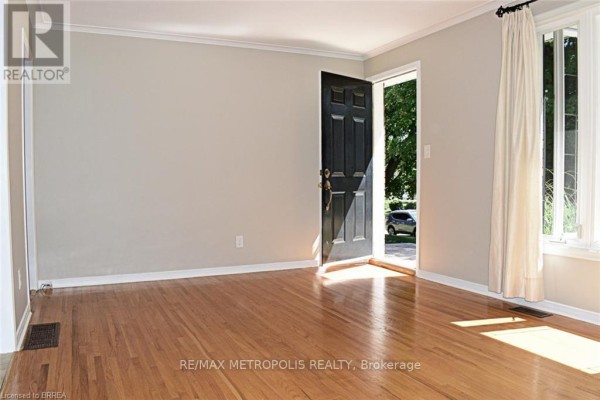 Upper - 5 Mccammon Street, Brant, ON N3L1V8 Photo 5