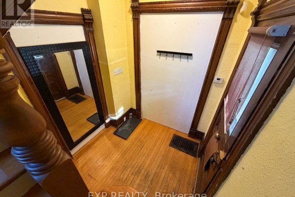 Upper - 52 First Street, Orangeville, ON, photo 3