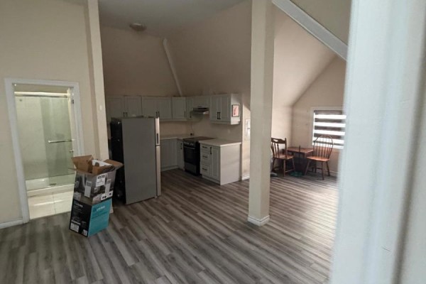 Upper - 544 Dundas Street E, London East, ON N6B1W8 Photo 5