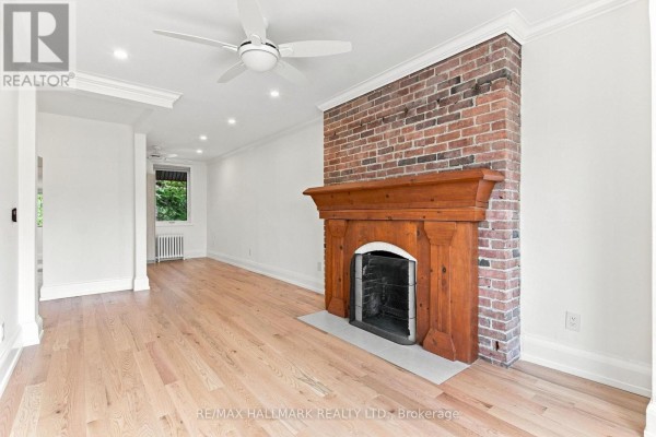 Bedroom - Upper - 553 Broadview Avenue, Toronto, ON M4K2N7 Photo 4