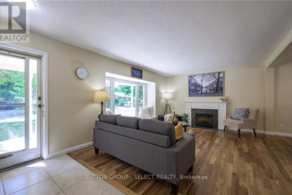 Kitchen - Upper - 6 Kirkton Court, London North, ON N5X1T2 Photo 5