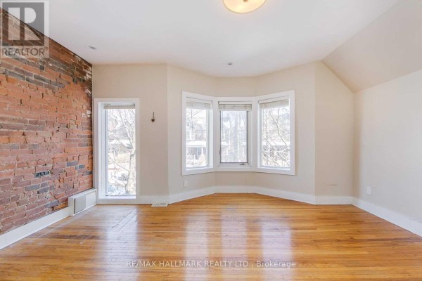 Upper - 6 Prust Avenue, Toronto, ON, photo 3