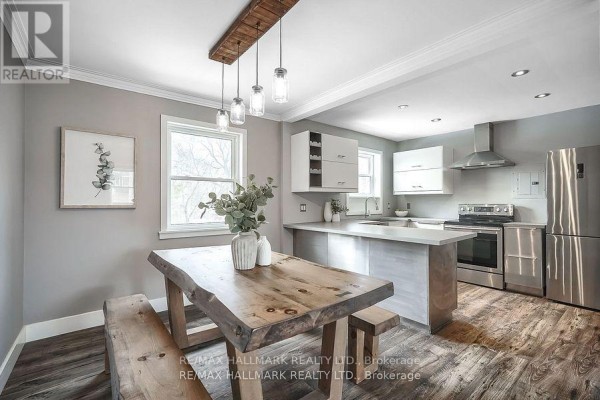Kitchen - Upper - 6 Thirty First Street, Toronto, ON M8W3E8 Photo 5