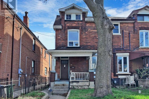 Upper - 609 Ossington Avenue, Toronto