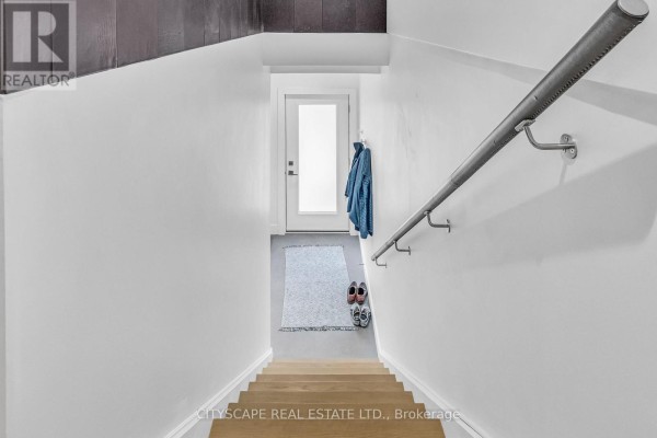 Bathroom - Upper - 61 Edwin Avenue, Toronto, ON M6P3Z5 Photo 5