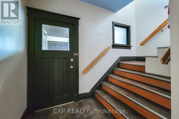 Upper - 6133 Prospect Street, Niagara Falls, ON, photo 2