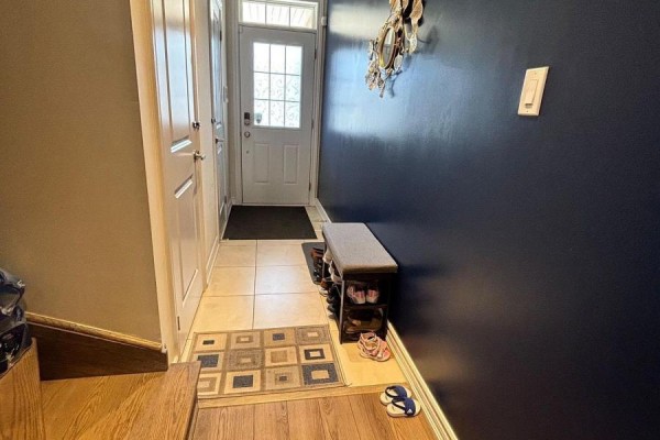 Upper - 62 Crumlin Crescent, Brampton, ON L6X0Y3 Photo 5