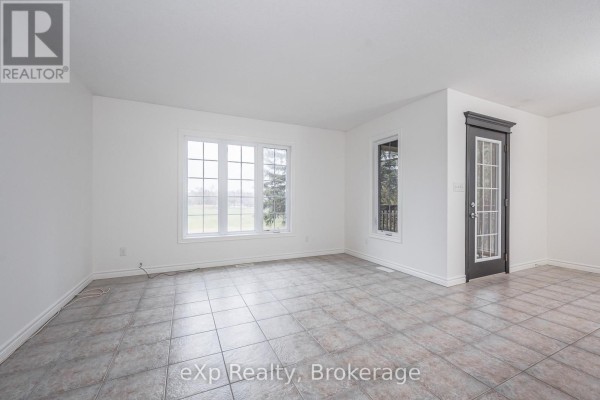 Living room - Upper - 62 Victoria Road N, Guelph, ON N1E5H1 Photo 4