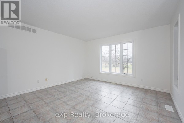 Kitchen - Upper - 62 Victoria Road N, Guelph, ON N1E5H1 Photo 5