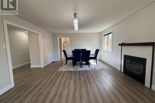 Eating area - #upper - 640 Pinewood Drive, Peterborough, ON K9K1L2 Photo 4
